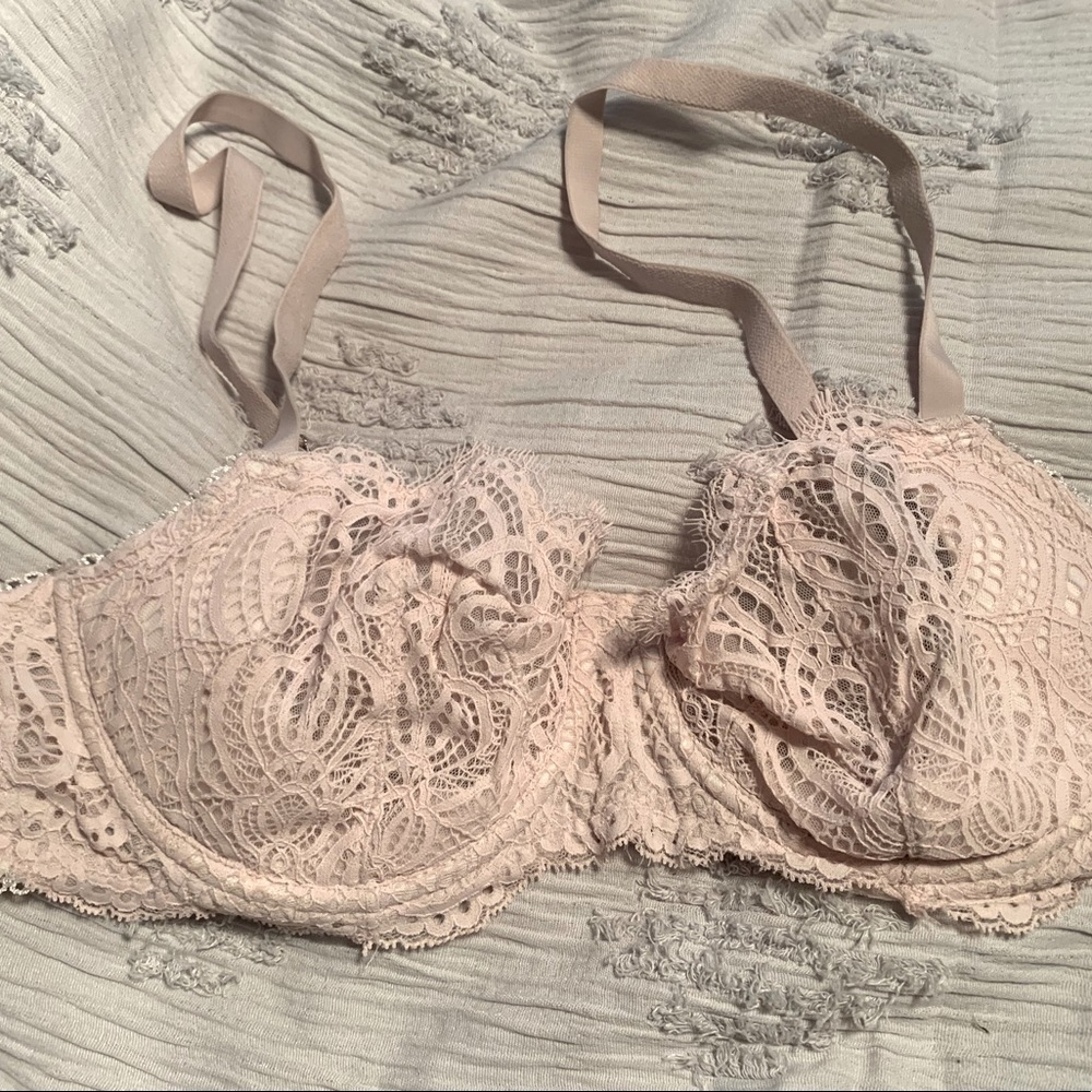 VS Dream Angels lace bra